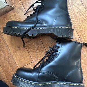 Dr Martens 1460 Smooth Leather Platform Boots NWOT